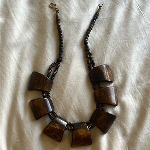 WOOD NECKLACE